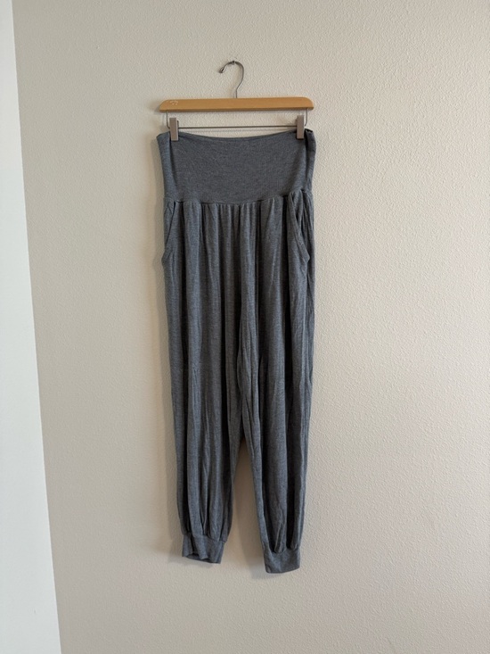 aerie Pants - 5/$55 !! 🔥 aerie Gray High-Waist Relaxed Track Joggers